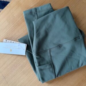 Spiritual Gangster Olive Yoga Leggings NWT medium